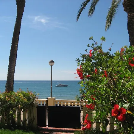 Sunny Escape Sitges