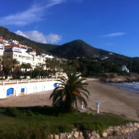 Sunny Escape Sitges